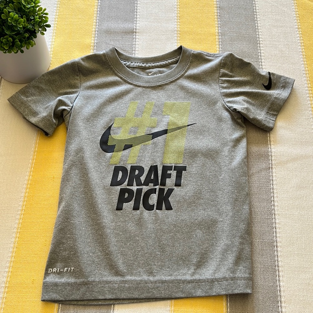 Nike dry fit boys Athletic tee